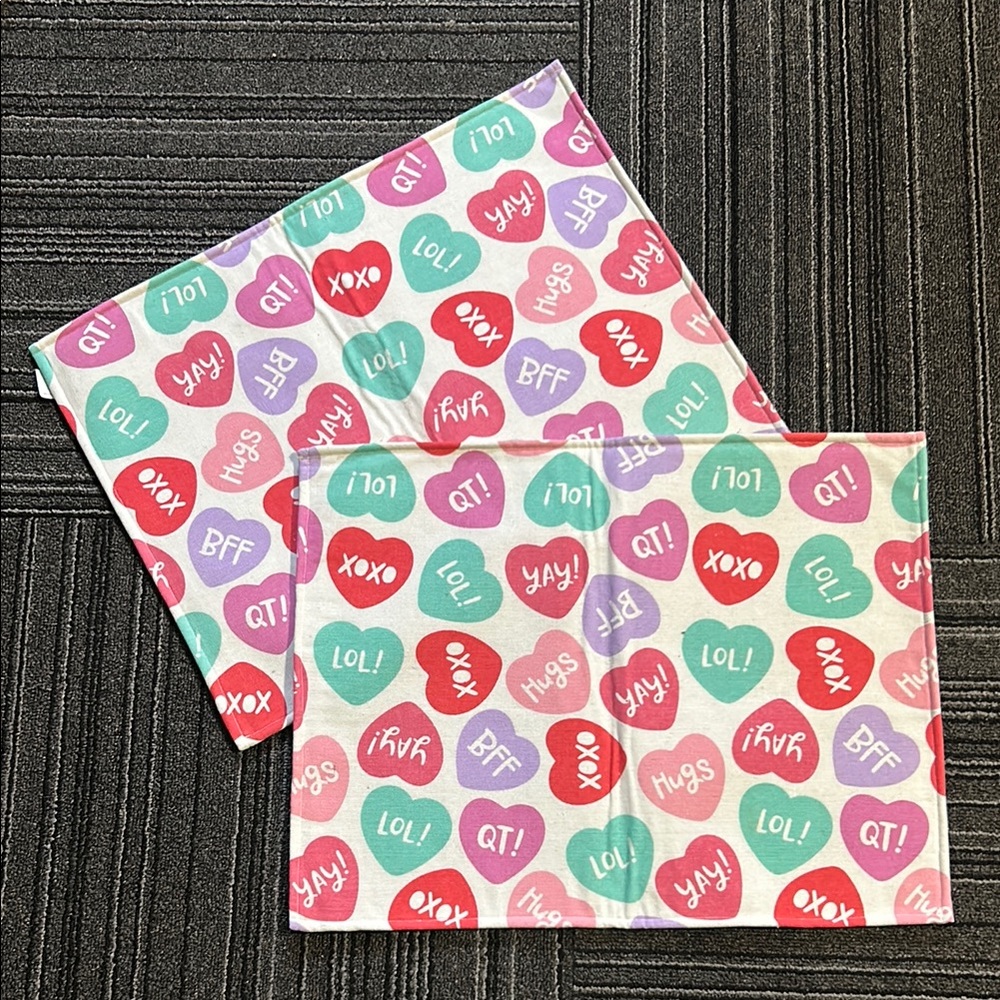🩶5/$30 Valentine’s Candy Heart Patterned Fabric Placemats Set of 2 from Target